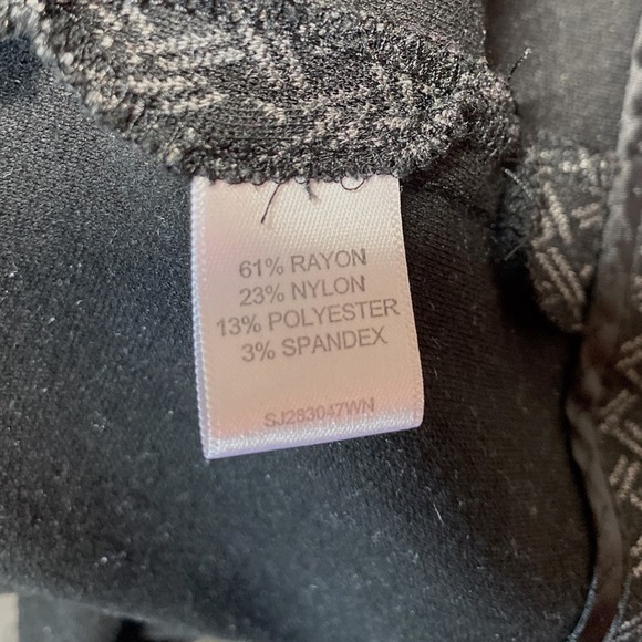 Sejour Black & Gray Stitch Design Zip Up Asymmetrical Blazer Side Pockets | 18W - Picture 8 of 9